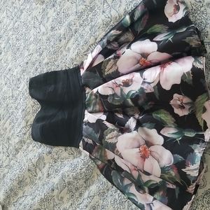 Cocktail / homecoming dress